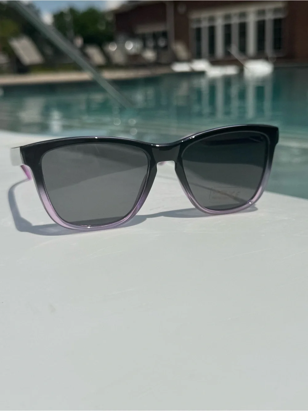 Women's Ombré Black to Lavender Cat-Eye Sunglasses